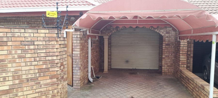 3 Bedroom Property for Sale in Adamayview North West